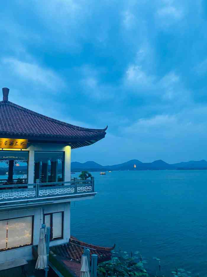 杭州湖畔居茶楼(湖滨店)-"一直拖到一点多才起床的某人 还是被我硬生.