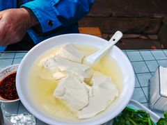 -土砂锅生态山庄·非遗砂锅雅鱼