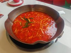 -毛辣果·贵州红酸汤牛肉火锅(西单店)
