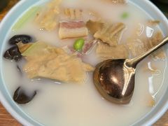 -檐下风铃酒馆