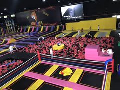 -嘿哟动霸CHUA·新潮玩运动娱乐中心·蹦床滑冰团建乐园