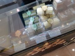 -红宝石·鲜奶小方·海派西点房(莘庄龙之梦店)