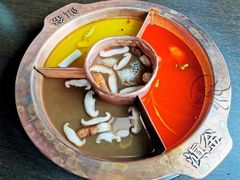 菌王奇香锅-滇釜火锅·能喝汤的火锅(车公庄店)