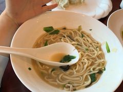 三鲜面超大嘚-牟传仁饭庄(星海店)