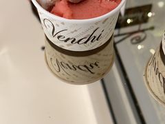 -VENCHI 闻绮(上海佛罗伦萨小镇店)