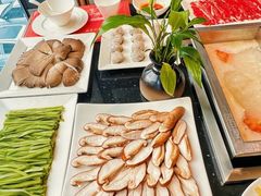 -皇城老妈·大连海鲜火锅(港湾店)