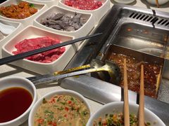 -海底捞火锅鲜切牛肉主题店(长寿路店)