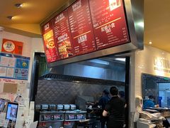 -The Habit Burger Grill 哈比特汉堡(复兴soho店)