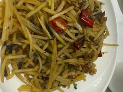 -渝信川菜 · 川味家常菜(财富购物中心店)