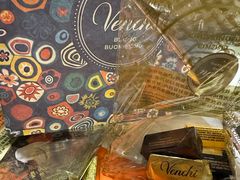 -VENCHI 闻绮(北京国贸商城店)