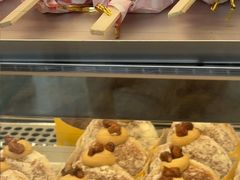 -85度C(生甜甜圈研究工坊·上海松江人民北路店)