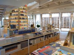 -猫的天空之城概念书店(北戴河蔚蓝海岸店)