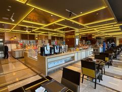 自助取餐区-大中华希尔顿酒店-念自助餐·嗨啤·小龙虾