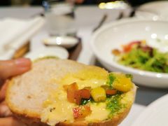 餐前面包-GreyWhale灰鲸餐厅(武汉国际广场店)