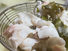 脆肉鲩鱼片火锅-鱼神·脆肉鲩 全鱼宴(西乡店)