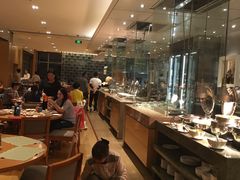 自助取餐区-视界美食自助餐厅·石家庄希尔顿酒店