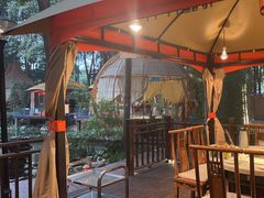 -二荆条·蜀鲜汇城市森林火锅