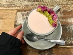 Rose&nbsp;tea&nbsp;latte-FLOVIE FLORIST CAFE