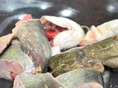 -边江铁锅炖鱼(振八街店)