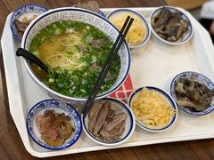 -陇兴楼兰州拉面(西安咸阳国际机场店)