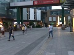 -绿地风尚天地广场