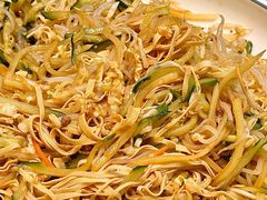-老码头黑皮肘子锅包肉熏酱水饺(文政街店)