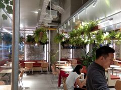 大堂-老乡鸡(上海白玉兰广场店)