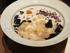 -RUXU入续糖水铺与包(卓悦中心店)
