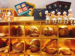 面包甜点陈列柜-西村叔叔的店·面包·甜品·蛋糕(崂山丽达店)