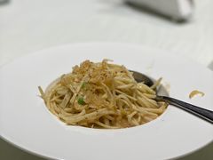 炒茭白丝-屋里厢上海菜馆