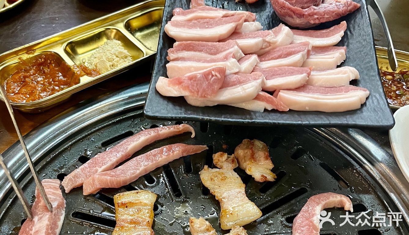 在威海烤肉界可以说是相当炸裂的存在。。。