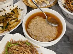 -蔼若春.传承三十年云南菜(金碧公园店)
