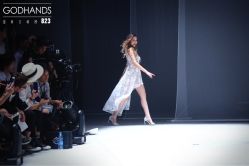 -Godhands美发设计沙龙