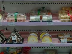 -全家便利店(莲花池东路店)