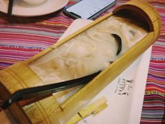 -香巴拉云南餐厅(华莱坞店)