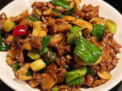 爆炒黄牛肉-三酉星·枫·山風与野菜(上海总店)