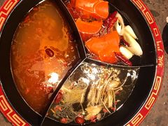 三味锅-椒香城门口老火锅(虎门店)