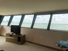 -上海滴水湖皇冠假日酒店