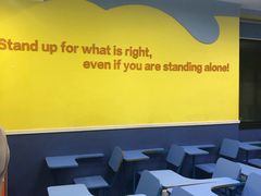 -LILY英语思维馆(玉泉路店)