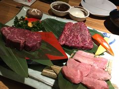 -炼火烤肉店