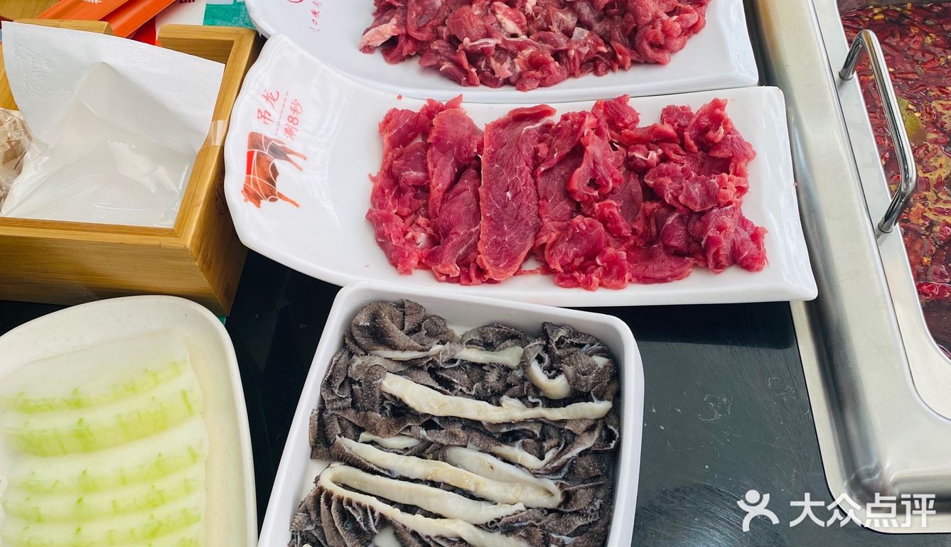 玩完玄武湖正好过来吃了。- 吊龙非常嫩，肉质非常不错