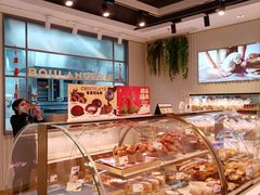 面包甜点陈列柜-巴黎贝甜(龙之梦购物中心虹口店)