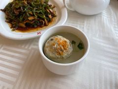 蟹粉狮子头-怡园饭店-餐厅(四望亭店)
