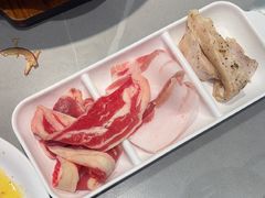 -山焱·炭火自助烤肉(周浦万达店)
