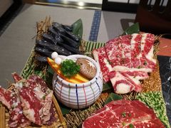 -山川小町·极番烧肉(新地假日广场店)