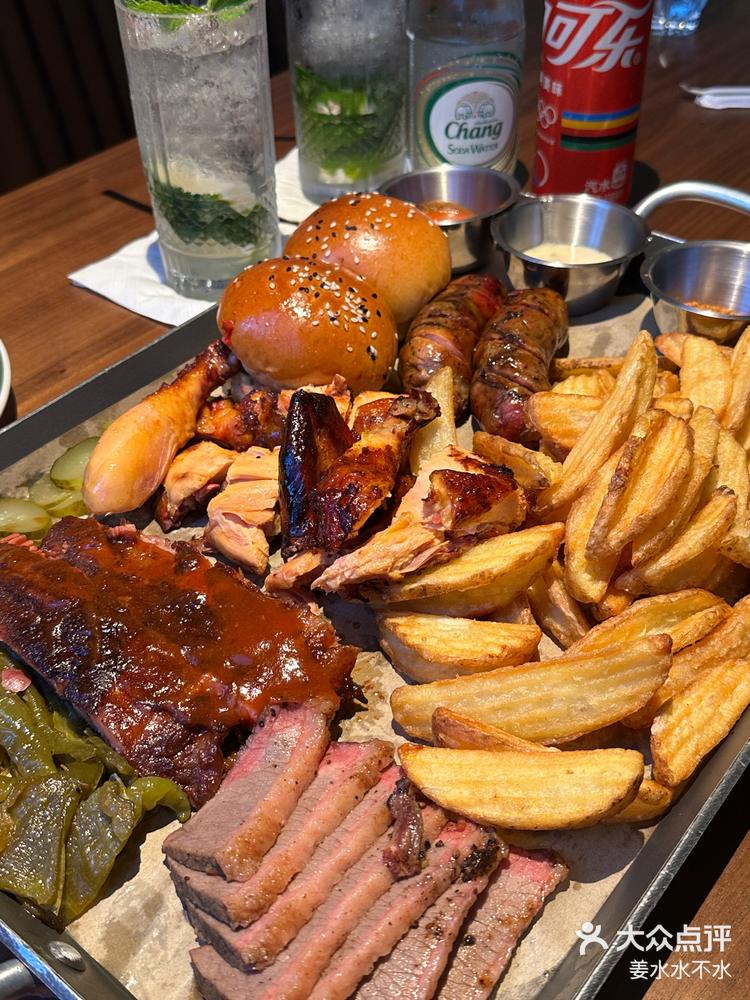 美式烤肉拼盘来袭绝对是肉食者的狂欢