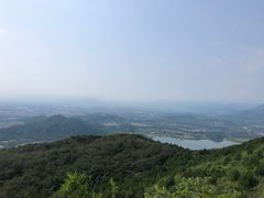 -蟒山国家森林公园天池停车场
