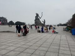 -巴陵广场