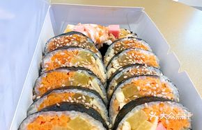 Grilled Meat Seaweed Rice Roll