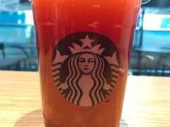 冰摇桃桃乌龙茶-星巴克(青岛火车北站候车大厅店)